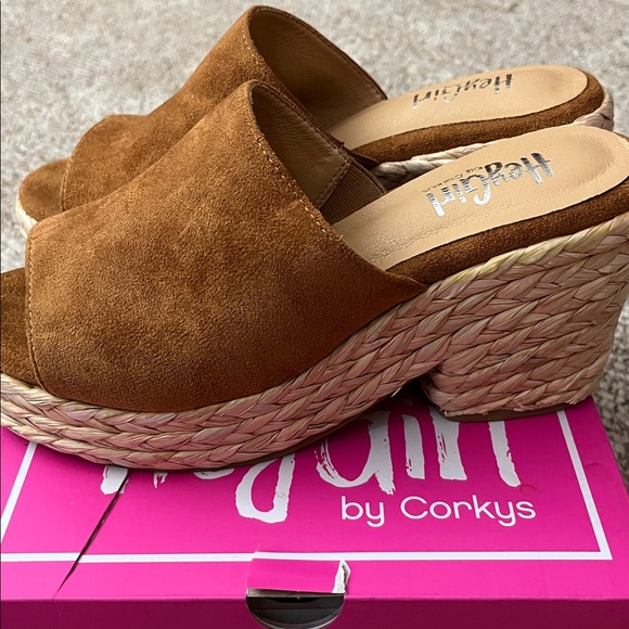 Corkys Suede Wedge Sandals - Picture 4 of 8